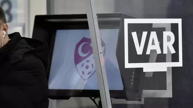 Trabzonspor - Fenerbahçe maçının VAR hakemi belli oldu