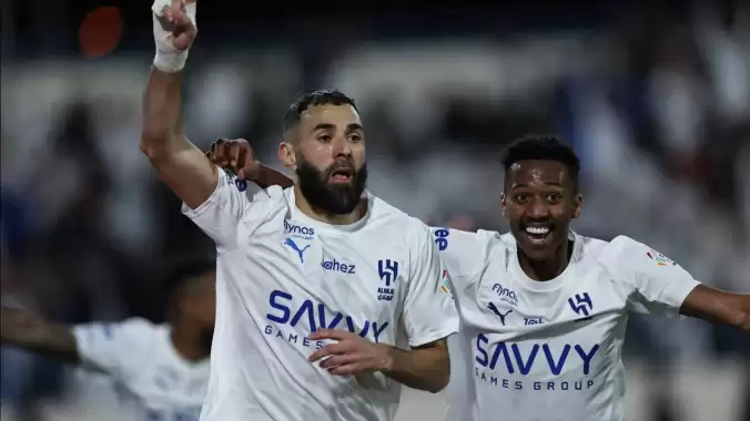 Sevgililer Günü’nde Hat-Trick! Aynı gün 3 kadına çiçek gönderdi!