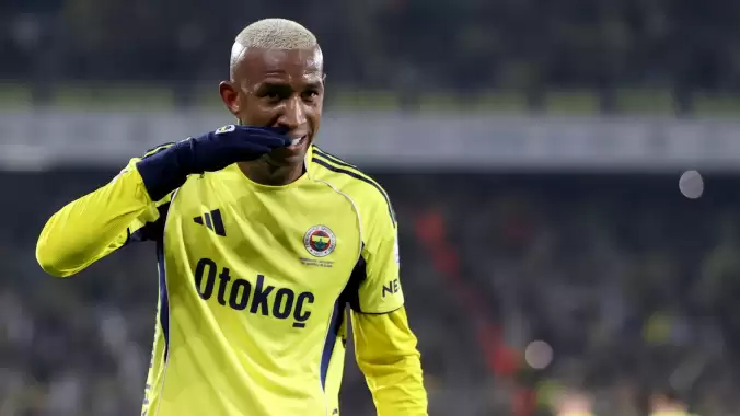 Fenerbahçe'nin golcüsü Talisca! Akyazı'da sahnede...