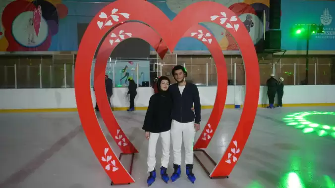 Buzda sevgililer günü romantizmi