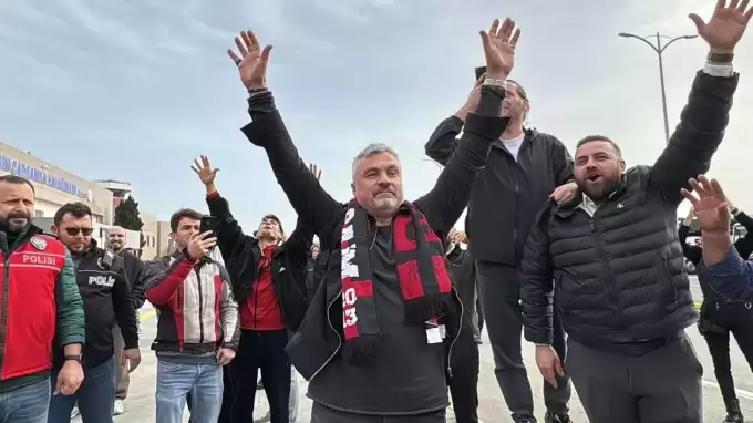 Sessiz sedasız Samsun'a gelen Thomas Reis şampiyonlar gibi uğurlandı