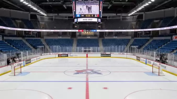 ABD'de buz hokeyi maçına silahlı saldırı: 1 ölü, 4 yaralı