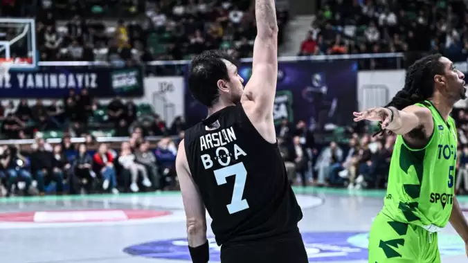 Beşiktaş Bursa'dan 100'ler gülerek çıktı! Yarı finale adını yazdırdı...