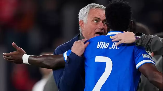 Vincent Kompany: "Vincius olayında Mourinho hata yaptı"