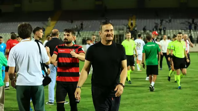 Uşakspor’da şok olay! Ergün Penbe’ye yöneticiden fiziksel saldırı