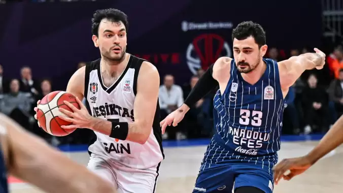 Beşiktaş, Efes'i yıktı! Finalde...