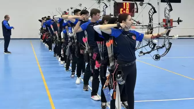21 yaş altı milli okçular, Avrupa Salon Şampiyonası'nda 5 madalya daha kazandı