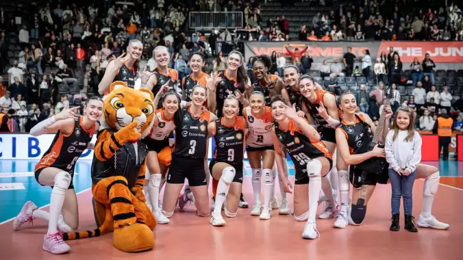 Eczacıbaşı Dynavit, Beşiktaş'ı rahat geçti!