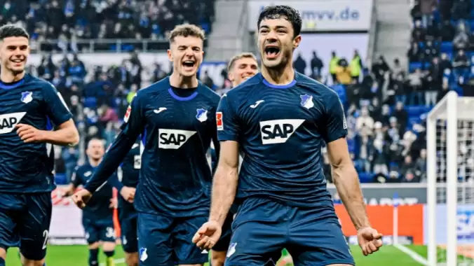 Bundesliga golcüsü Ozan Kabak!