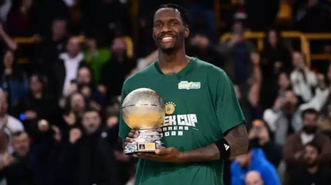 Nigel Hayes yıldızlaştı! Ataman'lı Pana sezonun ilk kupasını aldı!