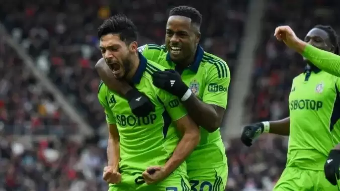 Fulham deplasmanda kazandı! Sunderland evinde yıkıldı