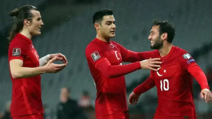 Milan, Roma, Everton ve West Ham sıraya girdi: Milli oyuncu, transfer piyasasını sallıyor!