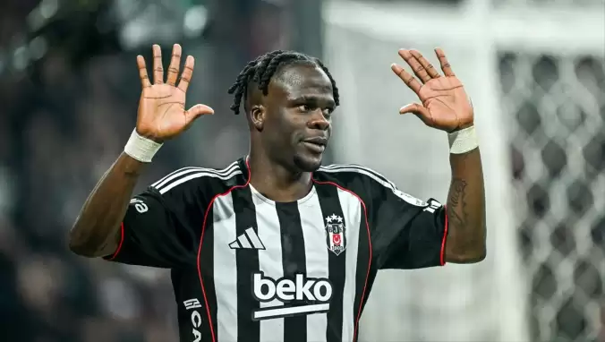 Olaitan, Beşiktaş formasıyla ilk golünü Göztepe'ye attı! Gole sevinmedi...