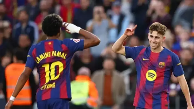 Barça, Real Madrid'in kaybettiği haftada fırsatı kaçırmadı