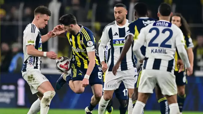Fenerbahçe-Kasımpaşa maçında şok Bu kez Kasımpaşalı futbolcu yere yığıldı