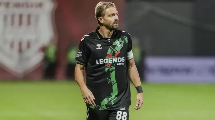 12 maç, 4 kırmızı kart Caner Erkin'in başını yaktı! Yollar ayrıldı...