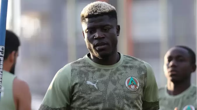 Alanyaspor'da Maestro, Galatasaray maçında forma giyebilecek mi? Durumu belli olmak üzere