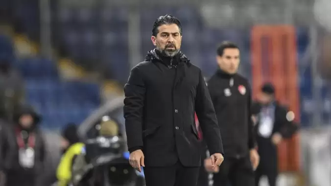 İlhan Palut: "İkinci gole kadar oyuncularım iyi mücadele ettiler"