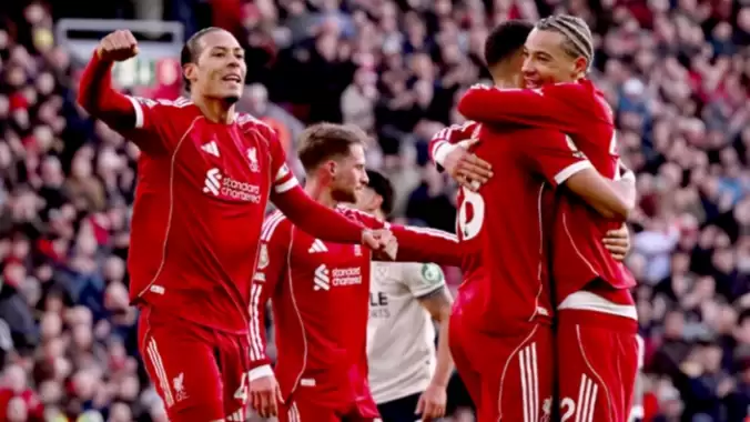 Galatasaray'ın rakibi Liverpool, West Ham'a gol oldu yağdı