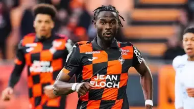 Beşiktaş, Trabzonspor'un da istediği sol beki gündemine aldı