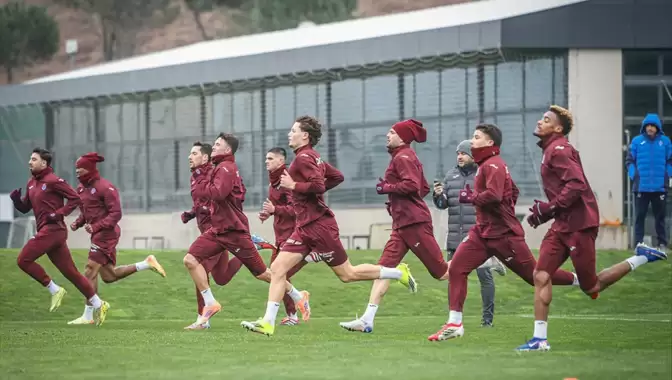 Başakşehir maçı öncesinde Trabzonspor'a kötü haber! Yıldız futbolcu kadrodan çıkarıldı