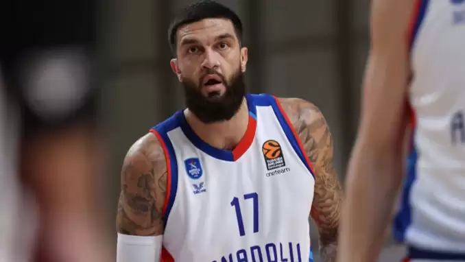 Anadolu Efes'in pivotu Vincent Poirier'den Final Four açıklaması! Tahmin...