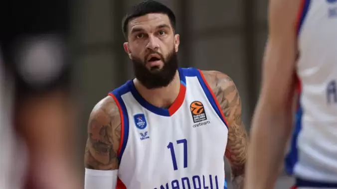 Anadolu Efes'in pivotu Vincent Poirier'den Final Four açıklaması! Tahmin...