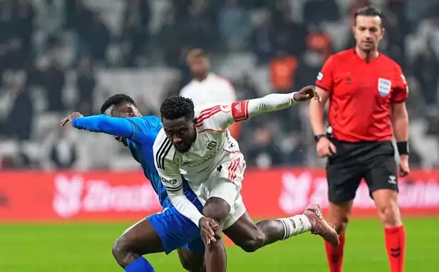 Maçtaki hakem kararı için olay sözler: "Bir komedi filmi sahnesi gibiydi"