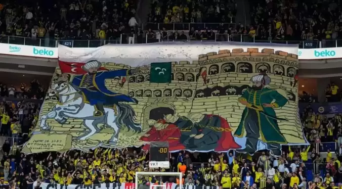 Fenerbahçe'ye pankart cezası! Resmi açıklama geldi