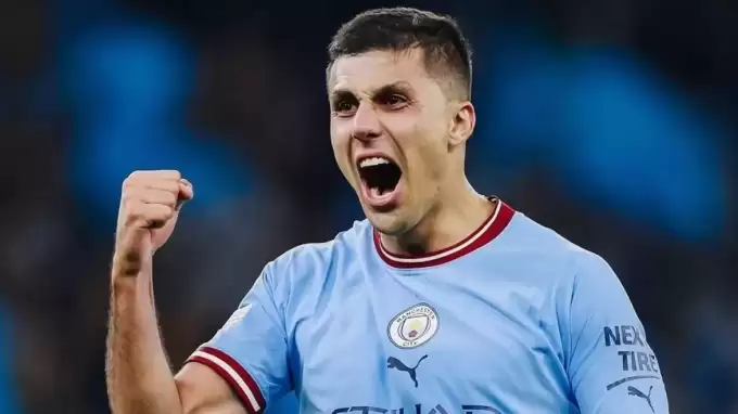 Manchester City, zamanında 350 milyon euro bonservis istediği Rodri'yi sudan ucuza satıyor