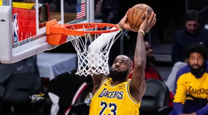 LeBron James rekor kırdı