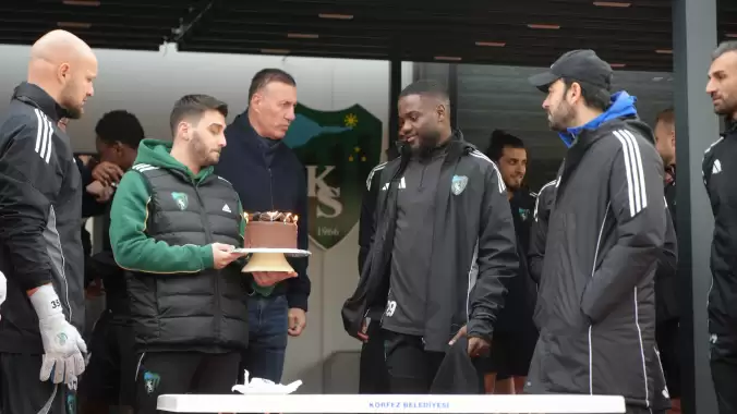 Kocaelispor'da Show'a doğum günü sürprizi