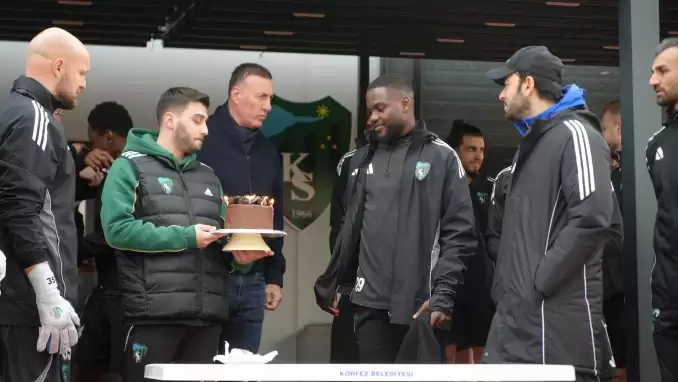 Kocaelispor'da Show'a doğum günü sürprizi
