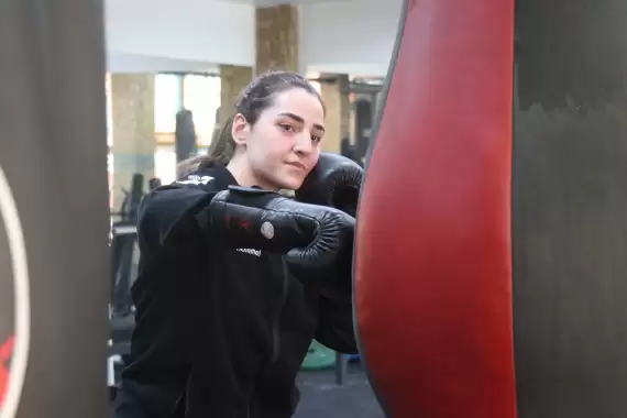 Kilo vermek için taktığı eldivenlerle 7 Türkiye, 1 Avrupa şampiyonu oldu