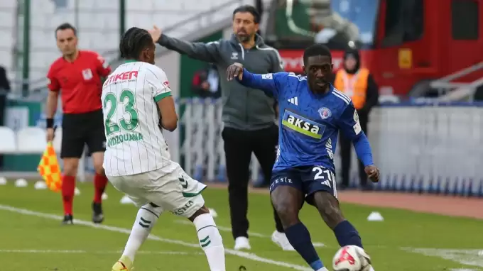 Nefes kesen son dakikalar! Kıran kırana geçen maçta kazanan yok