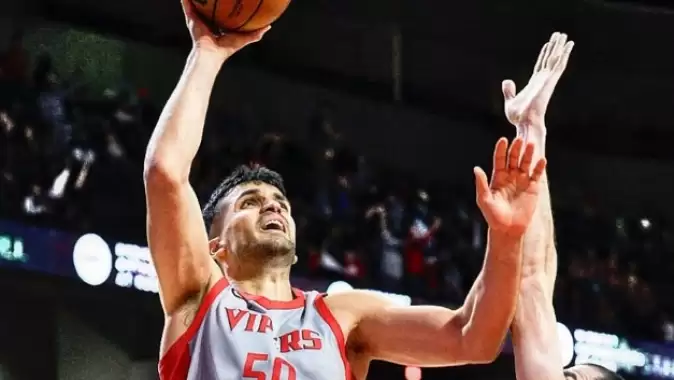 Ömer Faruk Yurtseven yeni takımıyla çıktığı ilk maçta şov yaptı