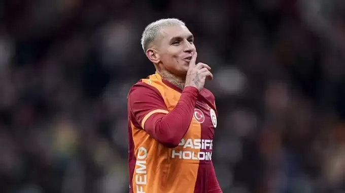 Galatasaraylı Lucas Torreira'ya kötü haber!