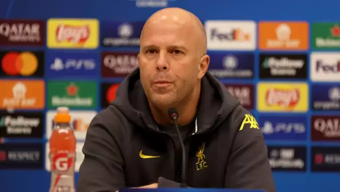 Arne Slot, açıkladı! Yıldız futbolcu Galatasaray maçında yok