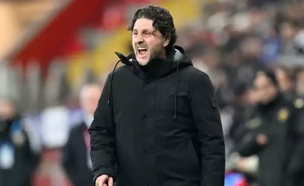 Galibiyete rağmen uyardı: "Tuhaf değil mi?