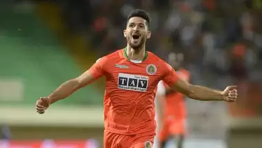 Emre Akbaba transferi çıkmaza girdi