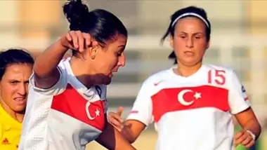  Futbolda kızların milli mesaisi 