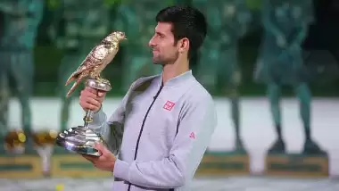 Djokovic sezona kupayla başladı!