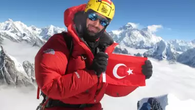 Türk bayrağı  "zirve"de dalgalanacak!
