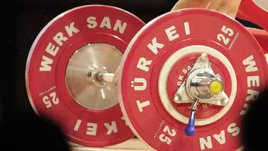 Halterde hedef madalya