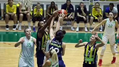 İstanbul Üniversitesi, Fenerbahçe'yi mağlup etti