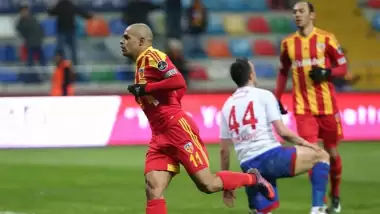 Lokomotiv Moskova'dan Welliton açıklaması!