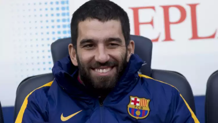 Arda Turan kulübeye demirledi