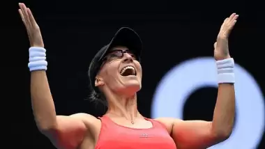 Pliskova'yı yenerek yarı finalde!