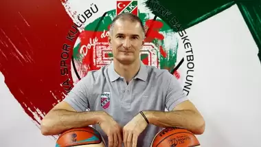 Karşıyaka hocasını gönderdi!