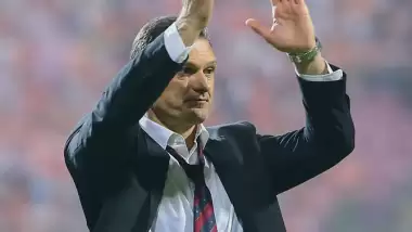 Alpay Özalan'dan istifa sözleri